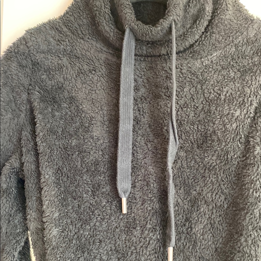 Women’s Hollister Black Textured Pullover size M - Picture 9 of 16